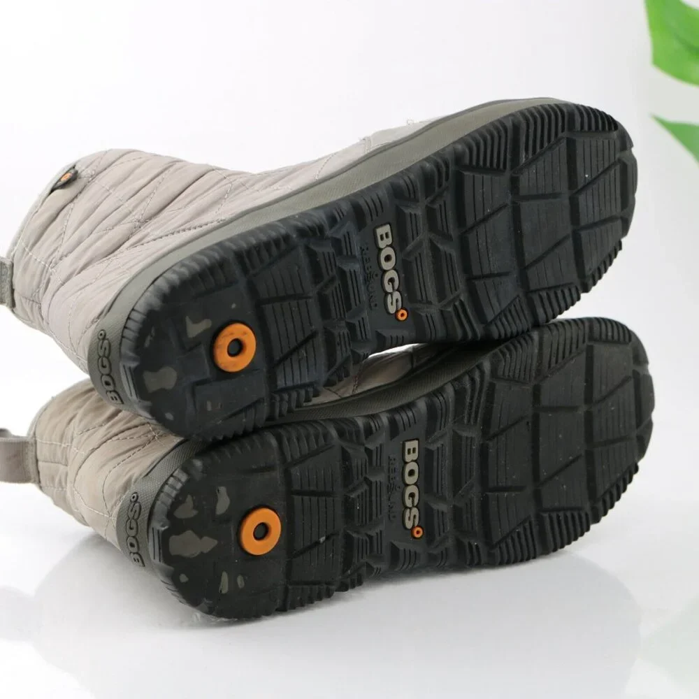 Bogs‎ Womens Snowday Boot Size 7 Waterproof Gray Beige Quilted Insulated Bootie